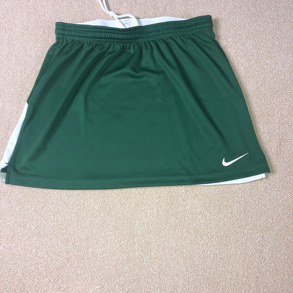 Nike green lacrosse skirt
